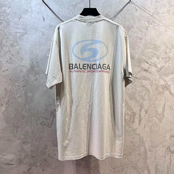 【送料込】バレンシアガ 偽物★SURFER ロゴTシャツ bak43913